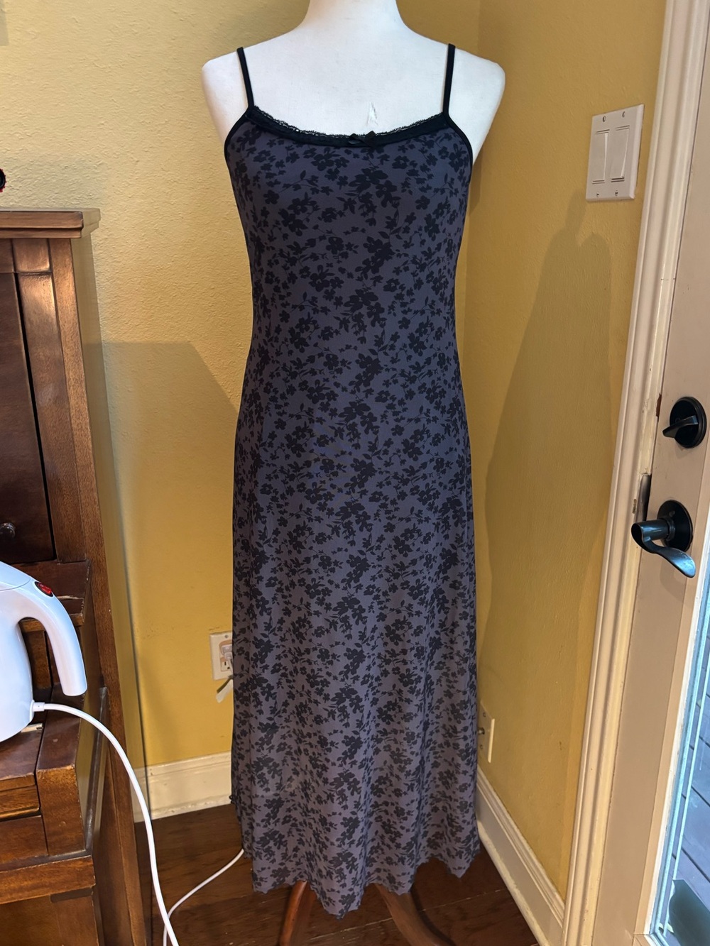 Vintage Blue and black floral Y2K wimsy goth maxi dress. No label. Medium